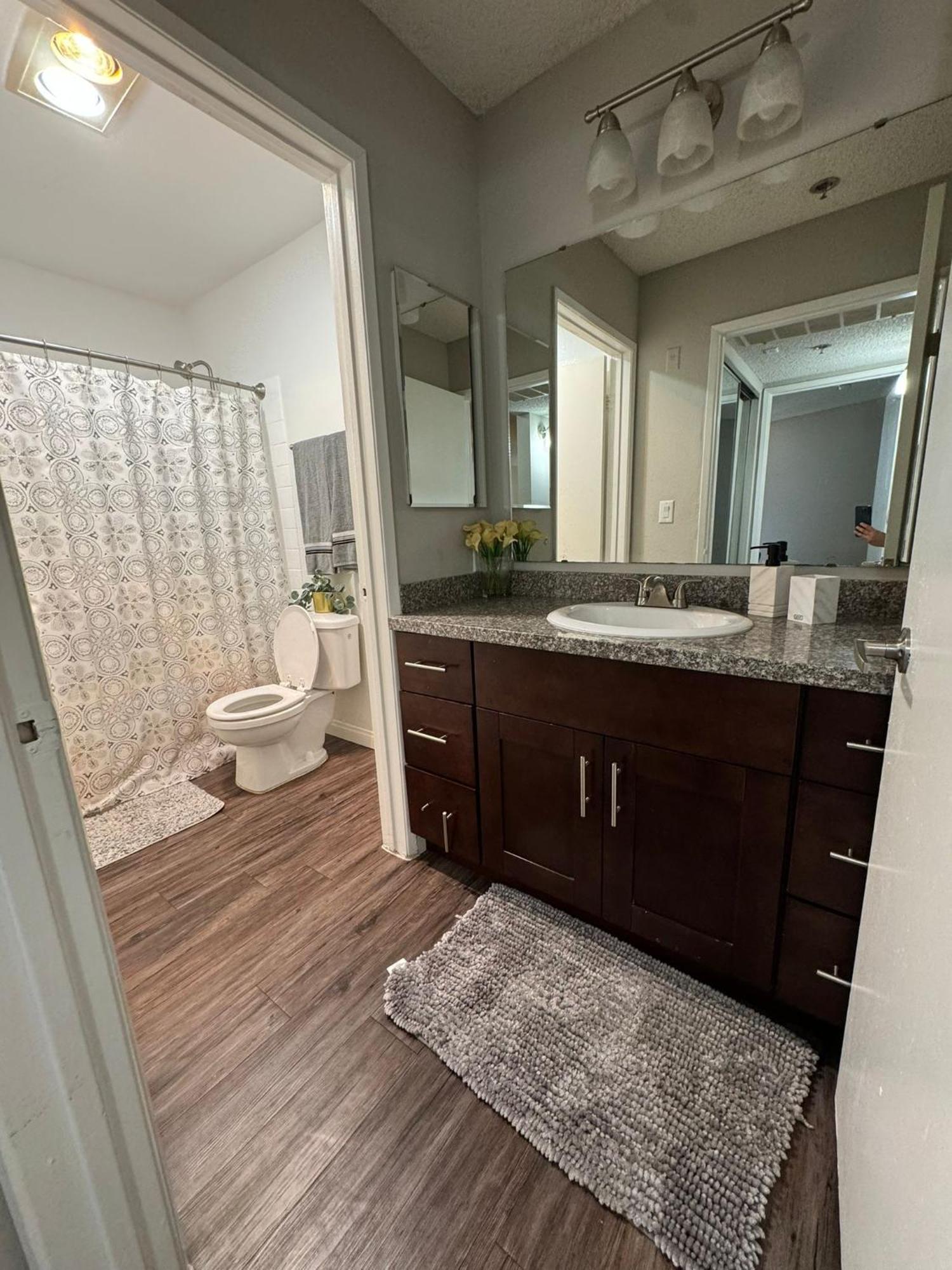 Incredible Two Bedroom Hollywood Apartments Free Parking Los Angeles Eksteriør billede