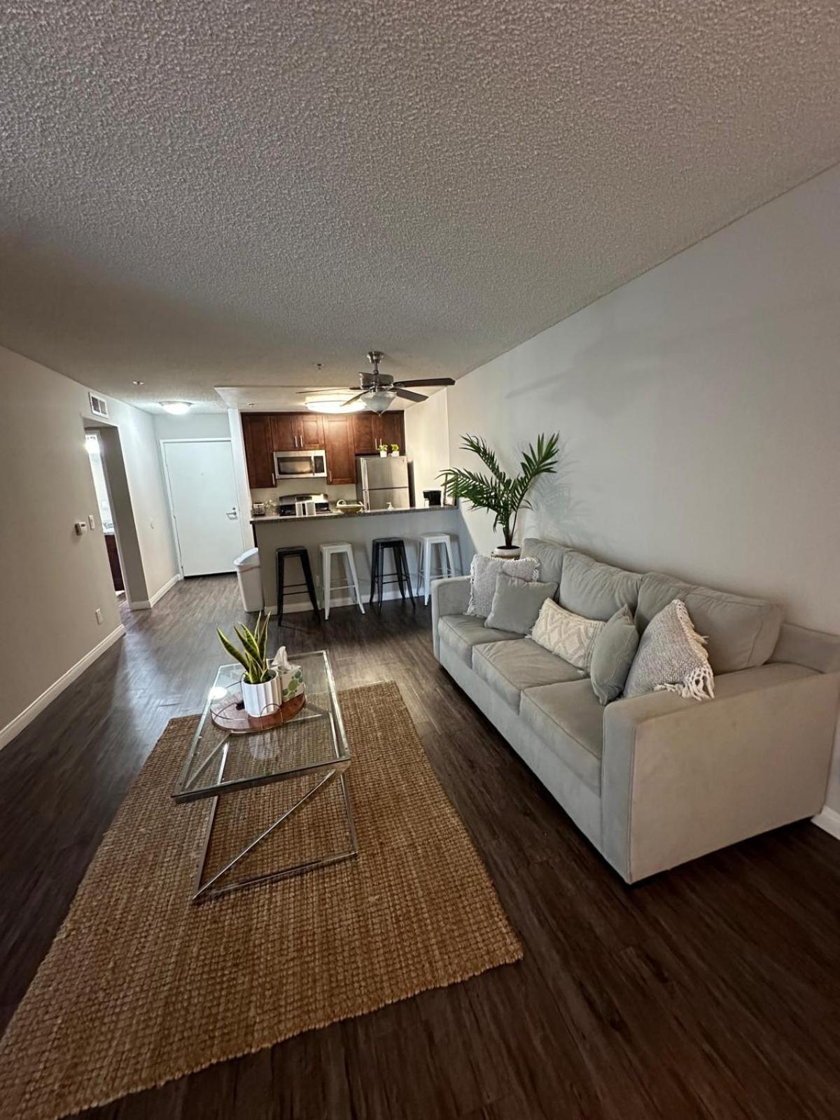 Incredible Two Bedroom Hollywood Apartments Free Parking Los Angeles Eksteriør billede