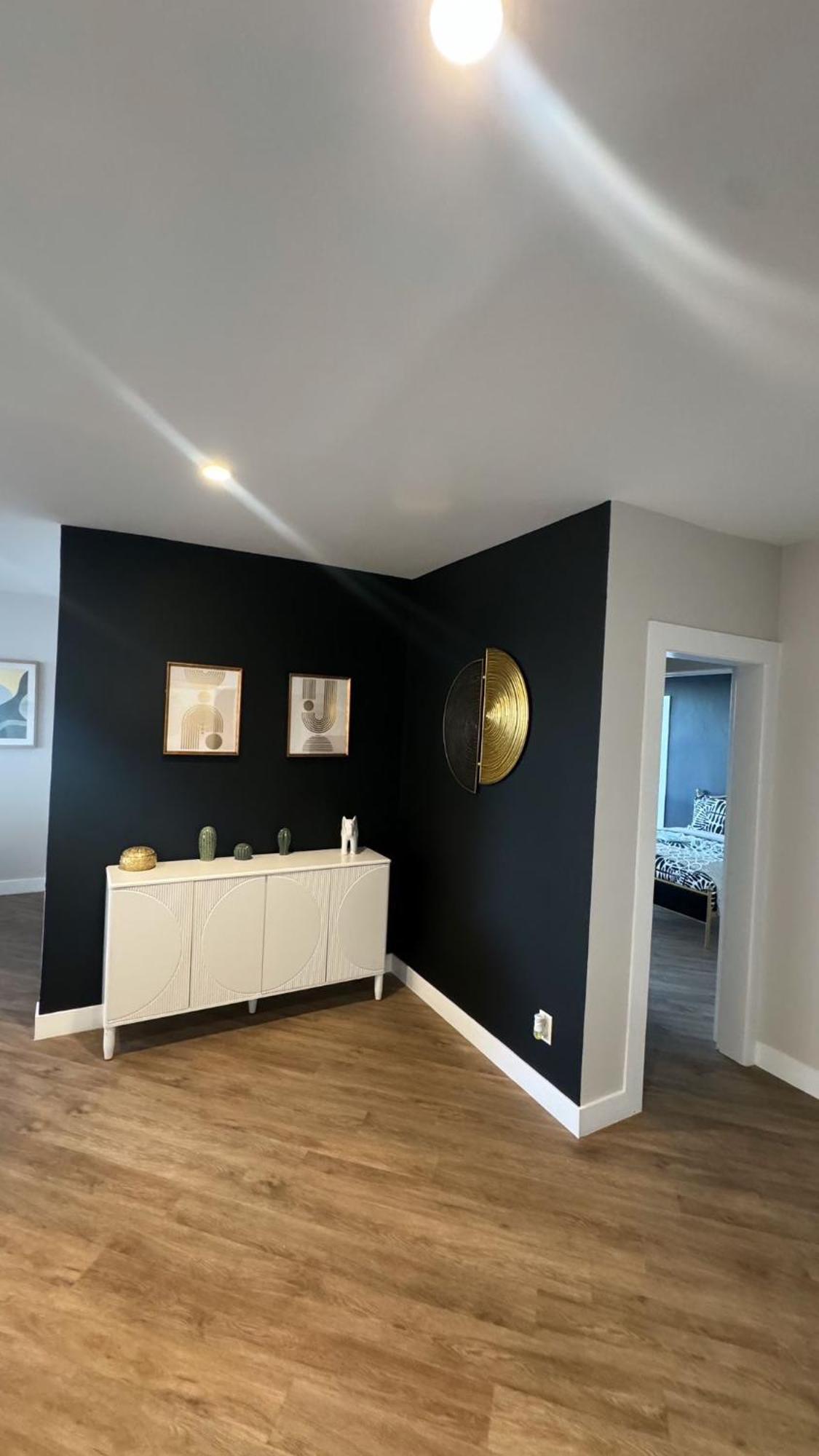 Incredible Two Bedroom Hollywood Apartments Free Parking Los Angeles Eksteriør billede